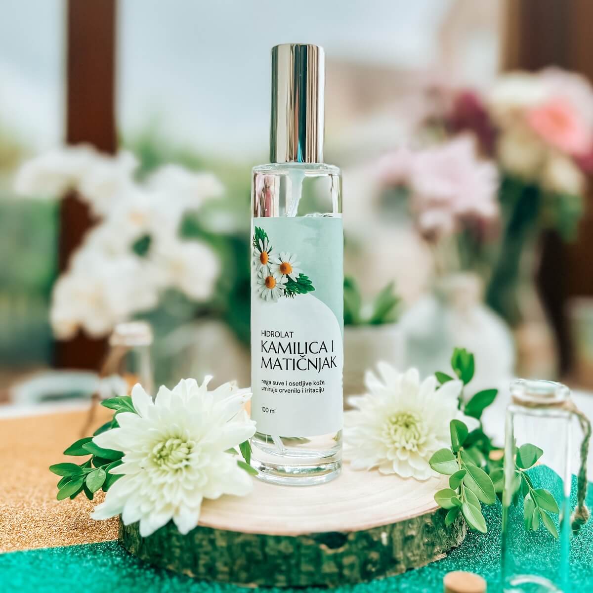 Kamilica i maticnjak hidrolat za suvu i osetljivu kozu sklonu iritacijama dermatitisu ekcemu i rozacei zlatiborsko zdravlje